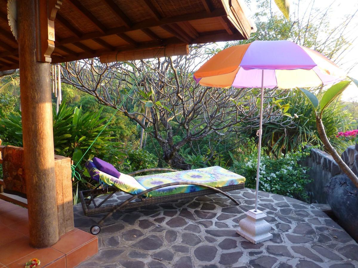 Sananda Bungalow Lovina Quarto foto